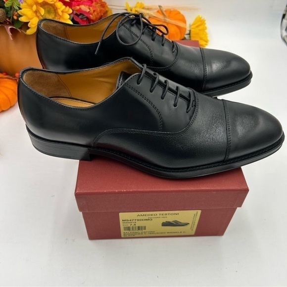 Men’s Amadeo Testoni cap toe Oxfords. Size 7.5 made in in Italy. main image 7
